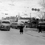 С улицы Астраханской снят въезд на базу ТТУ и ремонтные мастерские. Фото в 1960-е годы.