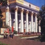 На этом кадре ХабИИЖТ. Снимок 70-х годов
