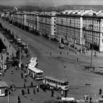 Фотография сделана на привокзальной площади, улица Курако. Снимок сделан в 60-х.