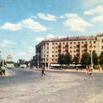 Кадр с площади Ленина. Заснято здание гостиницы «Москва». Фото 60-х годов.