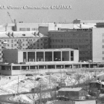Фотография снята 16 января 1973 года. На кадре Сапёрная улица, снято строительство спортивного зала Липецкого филиала МИСиС-ЛипПИ-ЛГТУ.