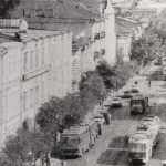 Фото сделаны на улице Фрунзе
к Л.Толстого от Ленинградской, Куйбышев (Самара).
Фотография сделана в начале 1980-х годов.