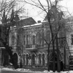 Фото улицы Молодогвардейская в Куйбышеве (Самара).
Фотография сделана в 1983 году.